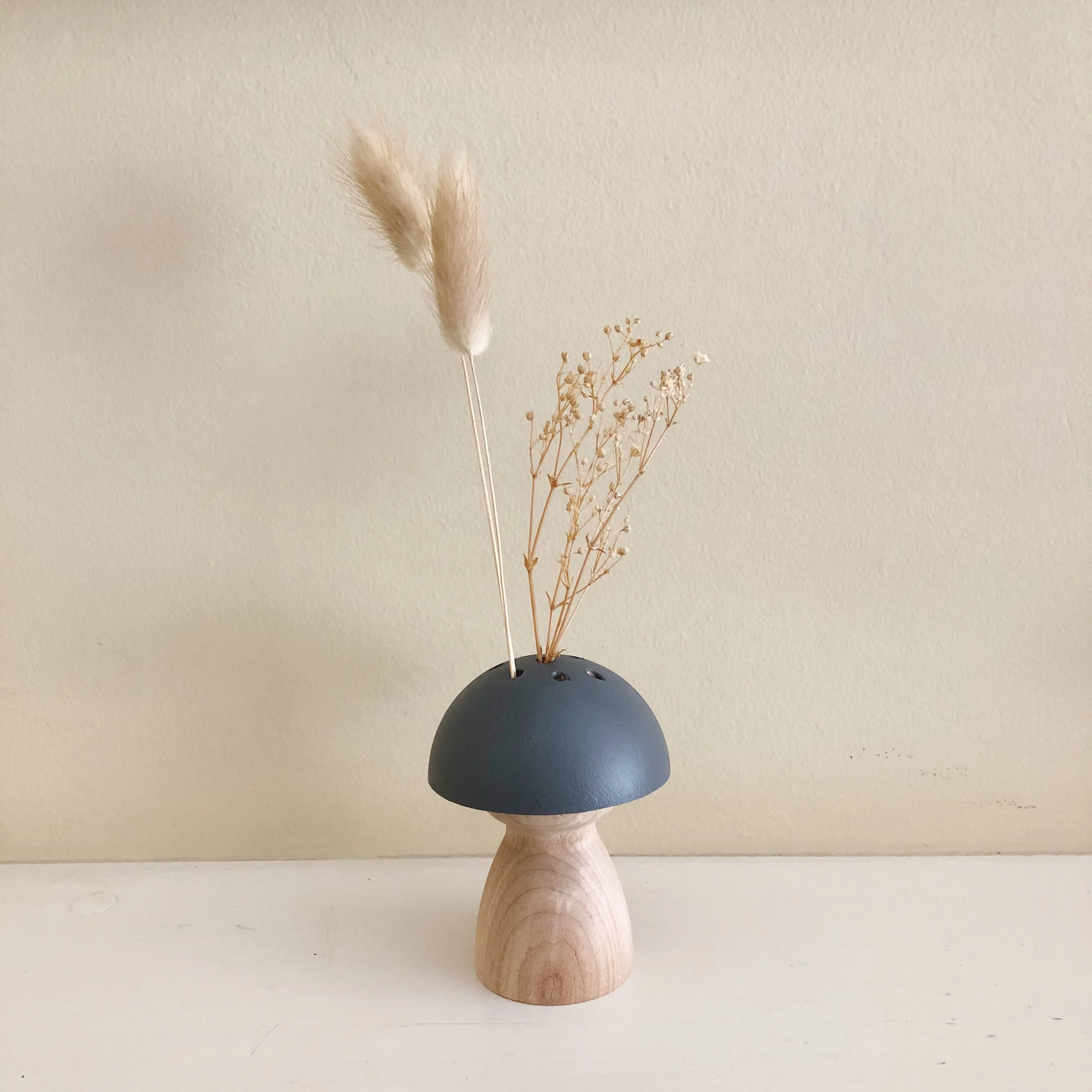 Small Mushroom Vase - Mid Modern Base